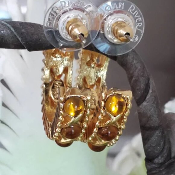 Signed Joan Rivers 3/4 Hoop Earrings with Gold tone and Amber tone Beads - Picture 9 of 10